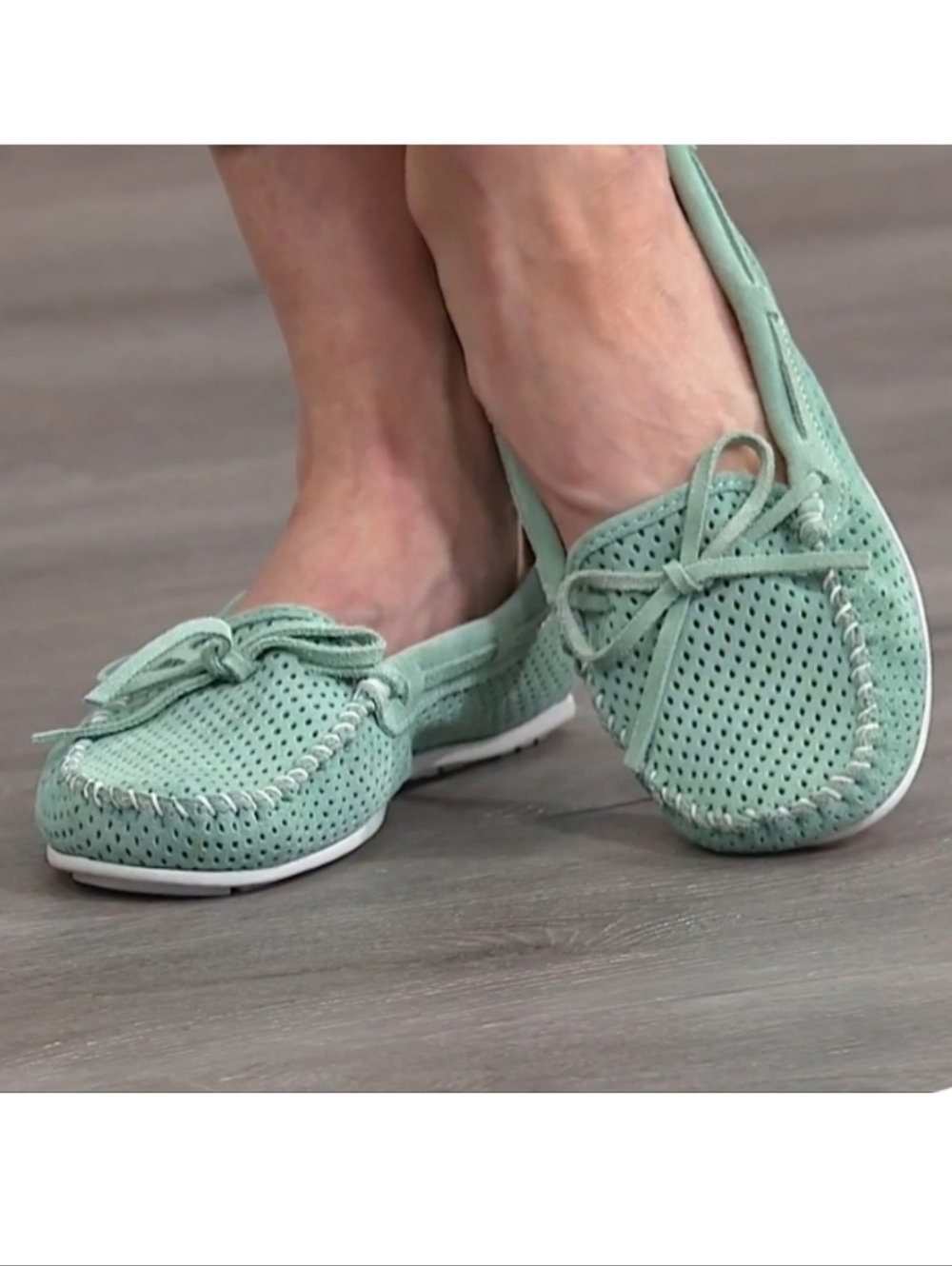 MINNETONKA LEATHER SLIP ON LOAFERS SHOES MOCCASSINS GENUINE SUEDE MINT 9